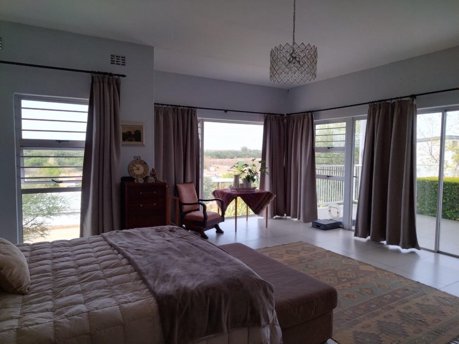 8 Bedroom Property for Sale in Keidebees Northern Cape